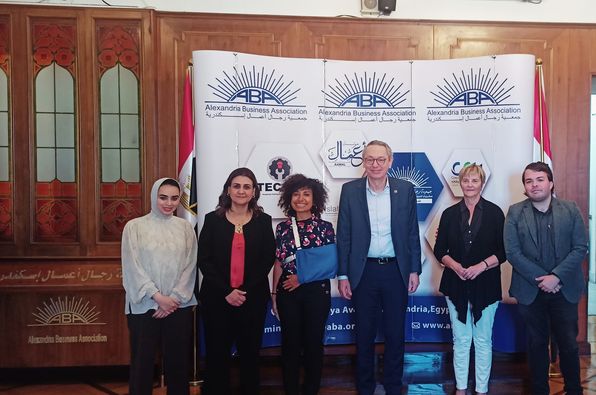 جمعية رجال أعمال إسكندرية وهورايزون سوليدارتيه الفرنسية يناقشان التعاون في مشروعات إعادة تدوير النفايات البلاستيكية