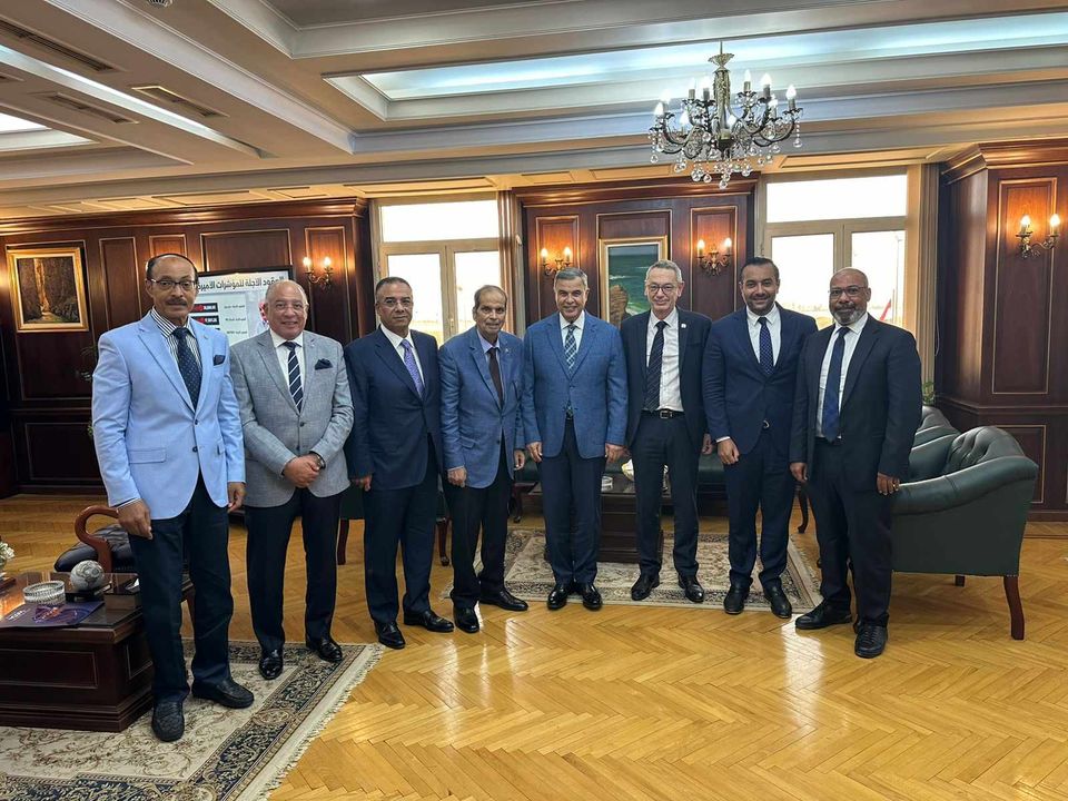 مجلس إدارة جمعية رجال أعمال إسكندرية يلتقي محافظ الثغر
