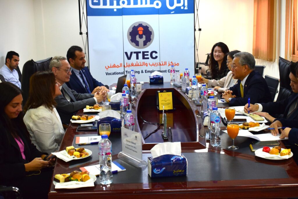 جمعية رجال أعمال إسكندرية تُناقش مع السفير الكوري بمركز VTEC ملف التدريب والتشغيل المهني